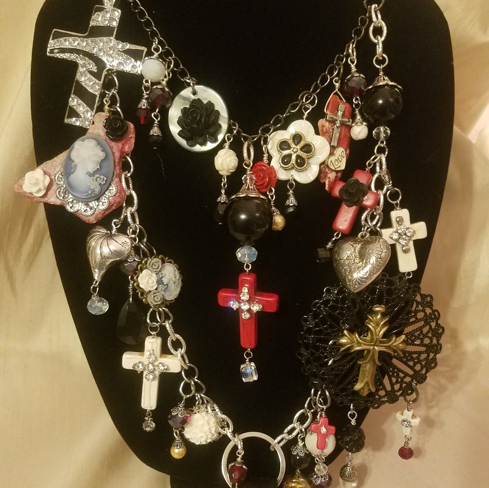 LOVE & HATE Layered Charm Necklace